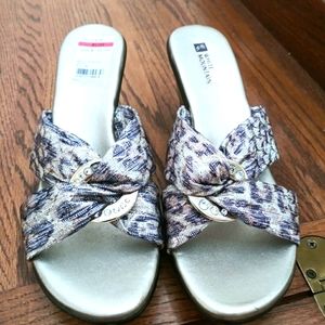 🤑3/$18 👠White Mountain Sandals